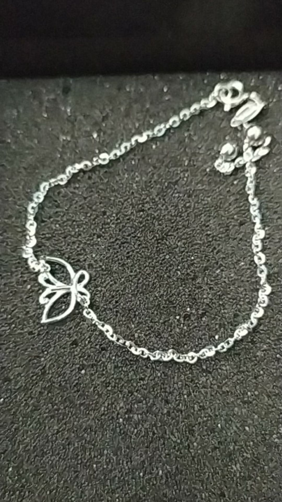UBS Gelang Emas Linea Love Ksg0771 750 Putih UBS Gelang Emas Linea Love Ksg0771 750 Putih
