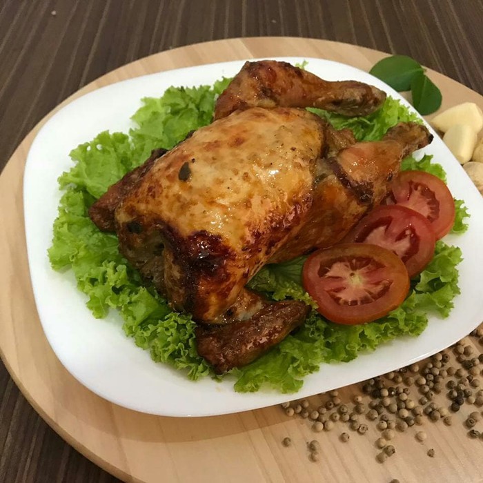 

Kualitas Terbaik - Ayam Guling Quu - 1 Ekor Ayam Boiler - Sambal Level 2