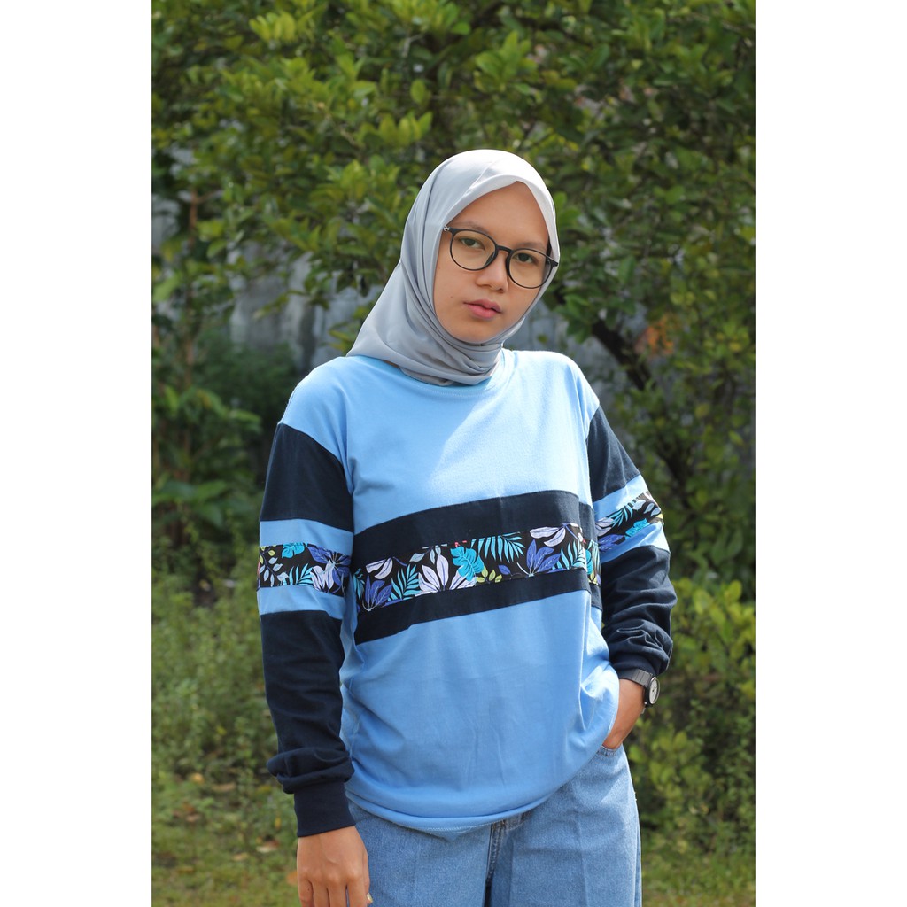 Kaos Blue Sky Flower