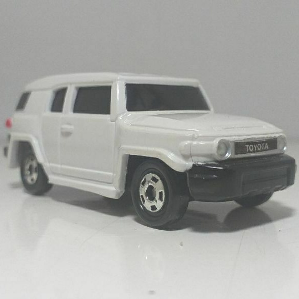 Tomica Cool Drive Toyota FJ Cruiser P