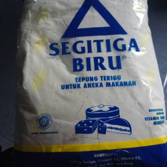 

TEPUNG TERIGU SEGITIGA BIRU 1KG