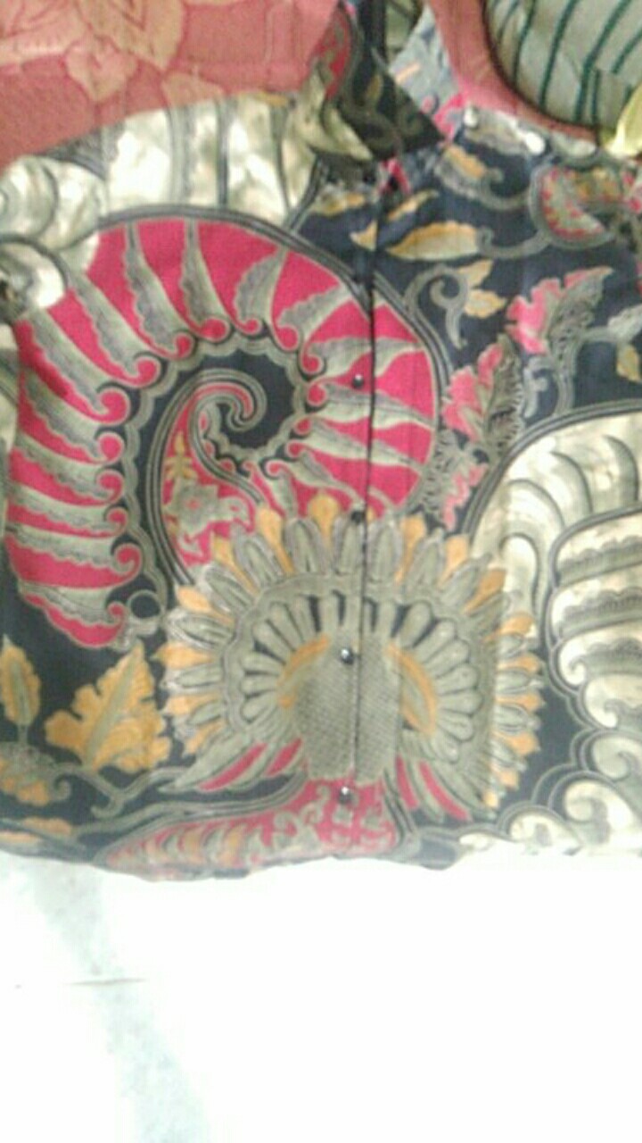 Kemeja Batik Pria Full Furing Lengan Panjang Katun Halus Sragenan Motif Parang Merak