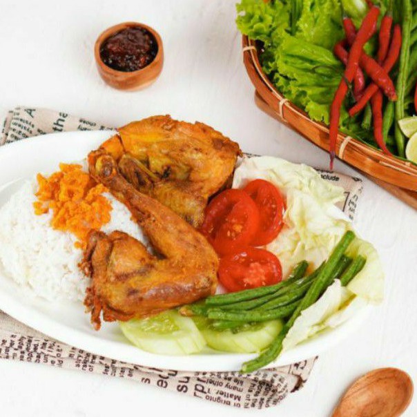 

AYAM GORENG KUNING INSTAN BY LUWEE / FROZEN FOOD