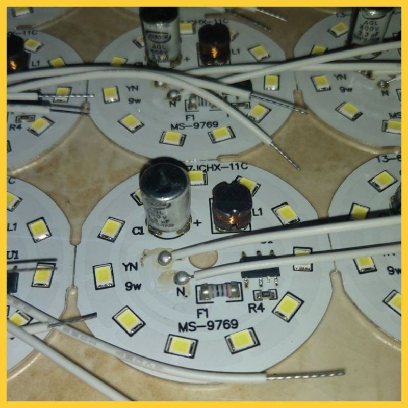 Mesin lampu 9 Watt LED AC BM Hitam