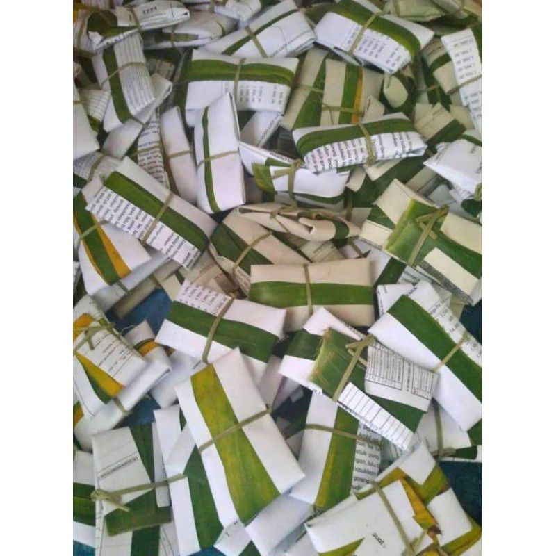 

Tempe sayur bungkus daun pisang harga per 3 biji tempe