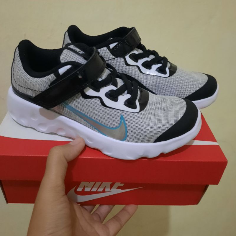 nike explore strada D2N