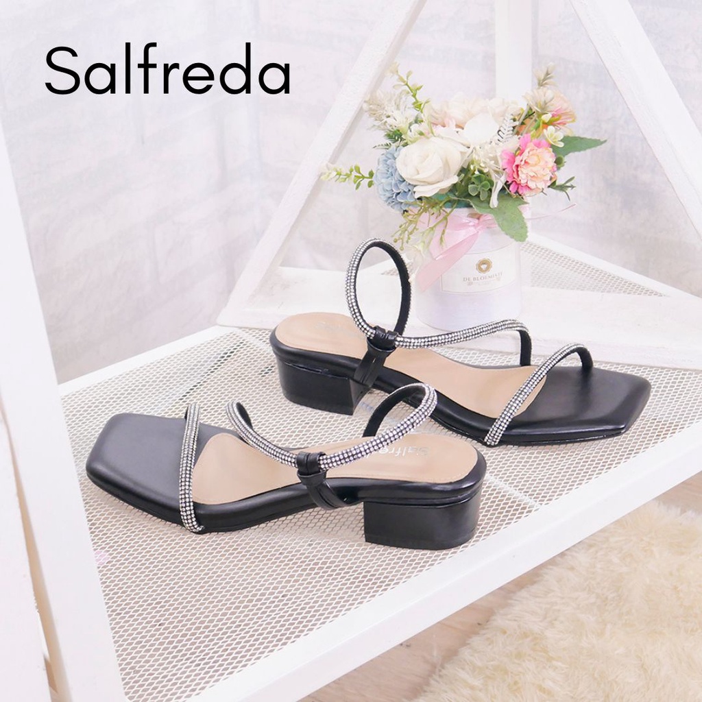 Sendal Pesta Sandal Wanita Selop Kebaya Terbaru Import Kekinian Wedges Swandal Mewah Ori Original Sepatu Impor Korea Kualitas Elegan Ibu Ibu Pernikahan Wedding Hak 3 cm Salfreda KY70003