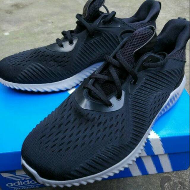 Adidas Alphabounce ( BNWOB | 100% Original )