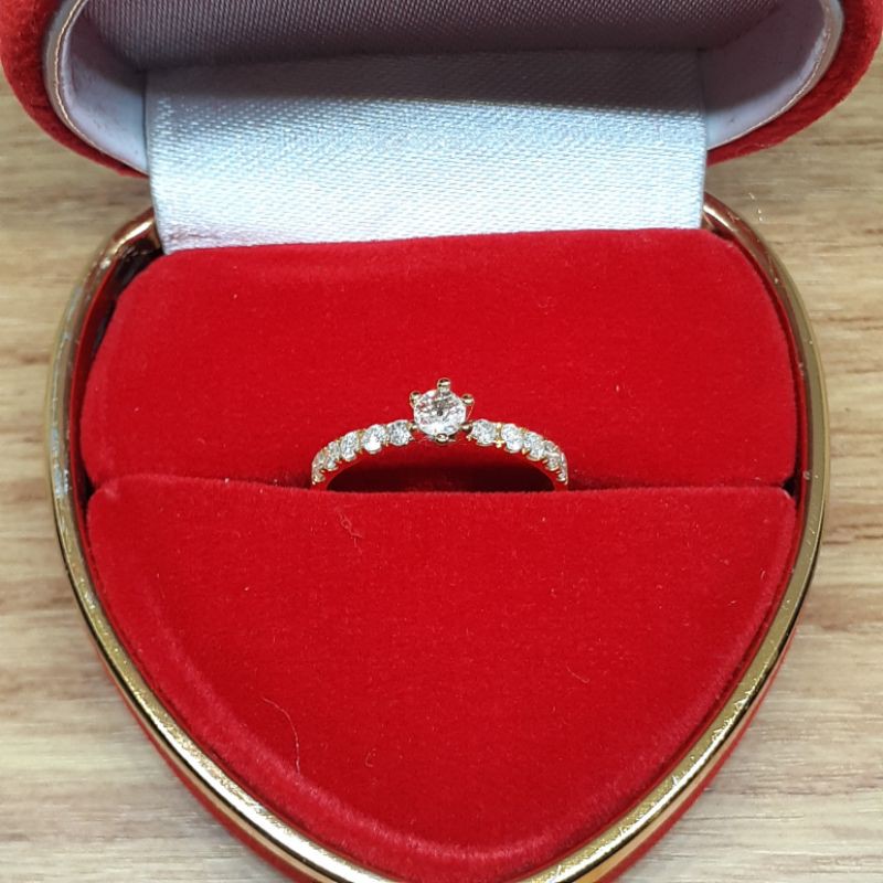 cincin emas wanita asli | cincin berlian wanita | cincin solitaire emas | cincin emas putih wanita