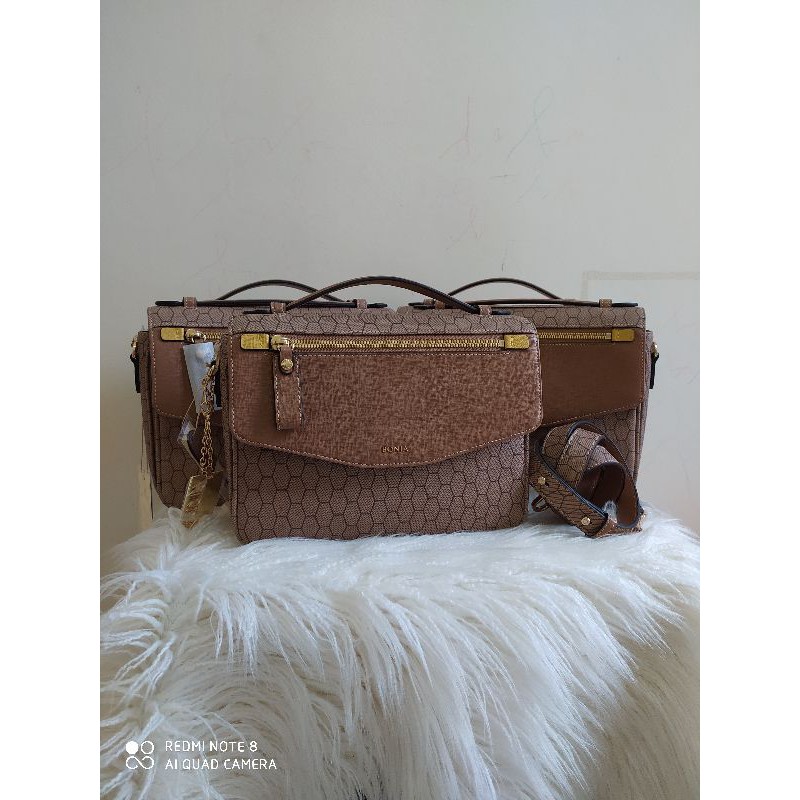 Bonia honey 2face flap satchel