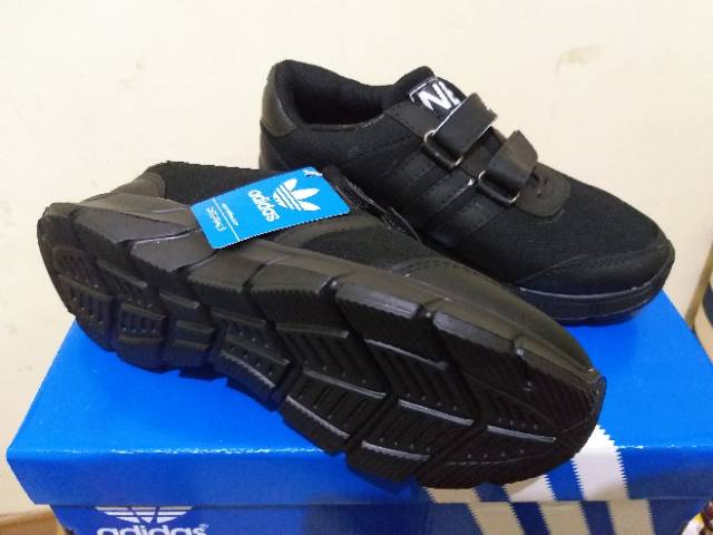 Sepatu Anak adidas Racer Mono Full Black Hitam Sekolah Perempuan Lakilaki Kado Hadiah Murah Lucu