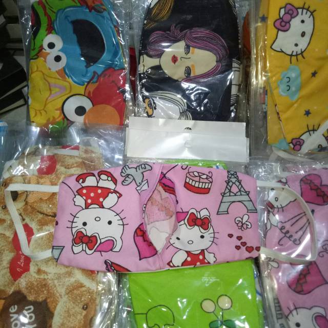 Masker kain motif model karet telinga bisa masuk tissue karakter
