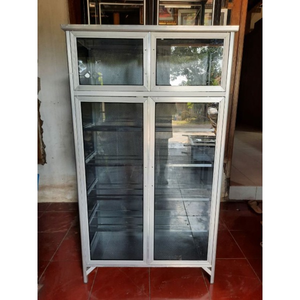 RAK PIRING KACA 4 PINTU