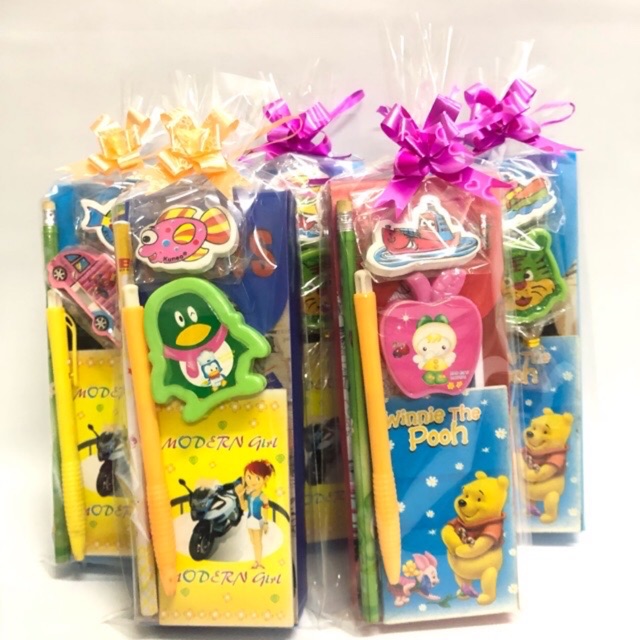

~ BINGKISAN ALAT TULIS ANAK / Paket Alat Tulis Kotak Pensil Notes / Gifts Natal Hampers Natal Sekolah