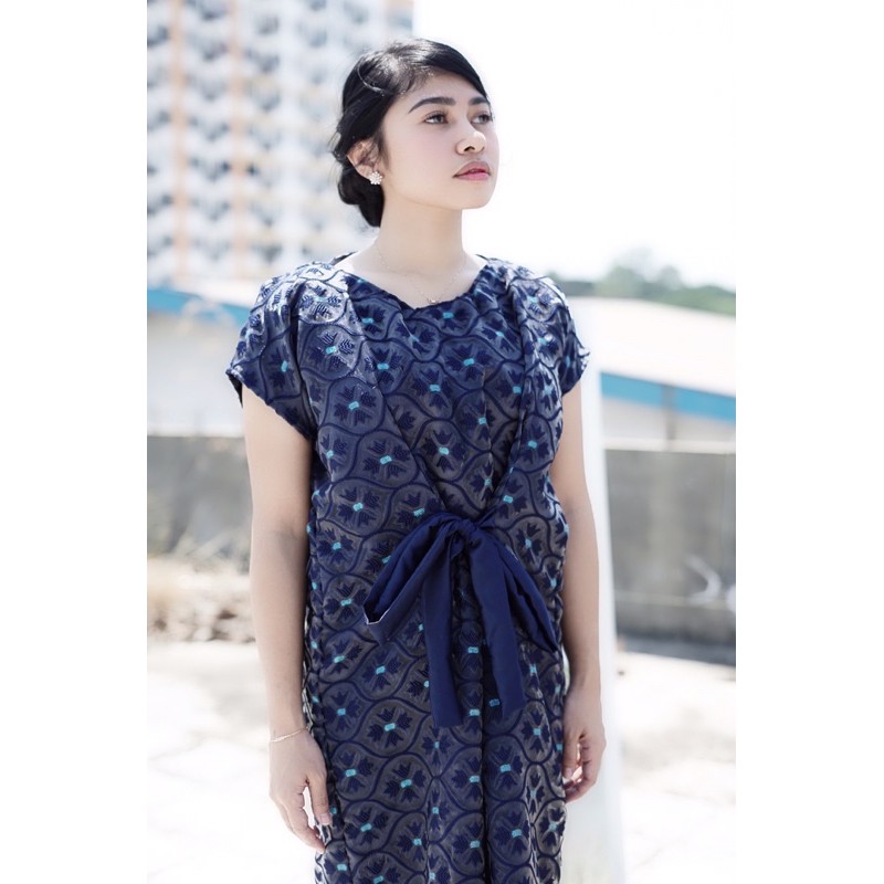 lily dress