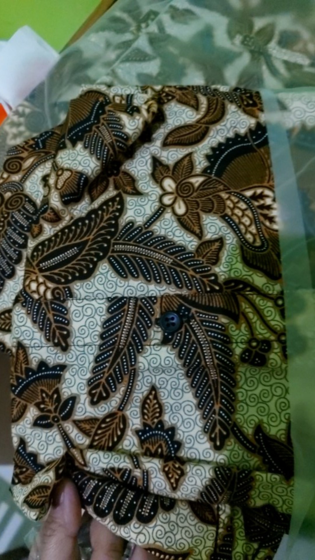 Credomenstore 1273 Kemeja Batik Pria Lengan Panjang Cream Coklat