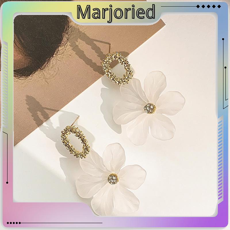 S925 Silver Needle Flower Shape Gaya Segar Anting Pejantan Cocok untuk Wanita-MJD