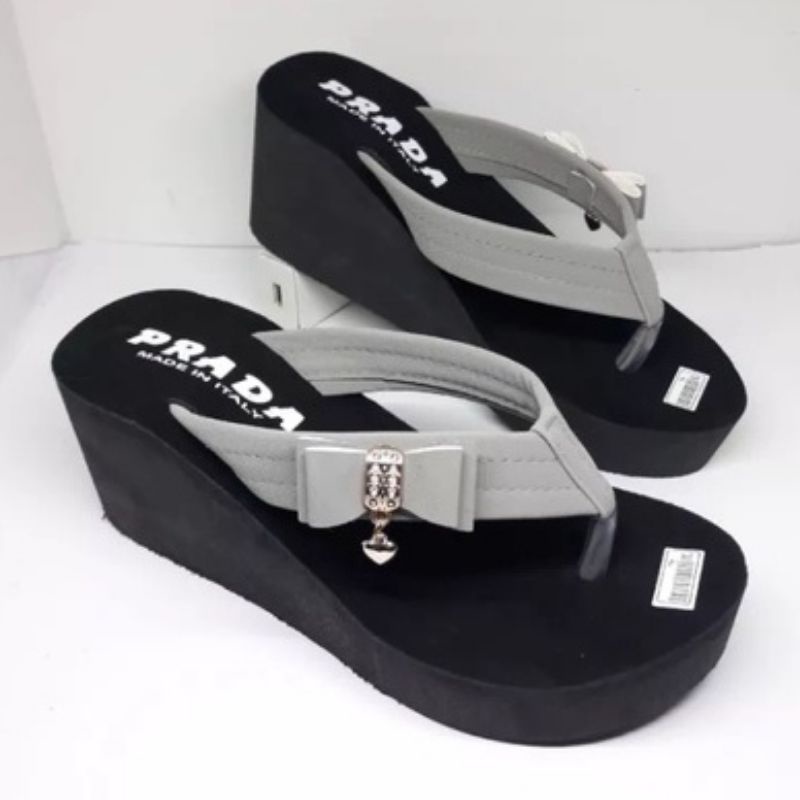 Sandal Wedges wanita Puta Kupu-kupu