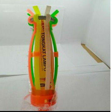 Kepala stik lampu alat pasang ganti lampu galah lampu