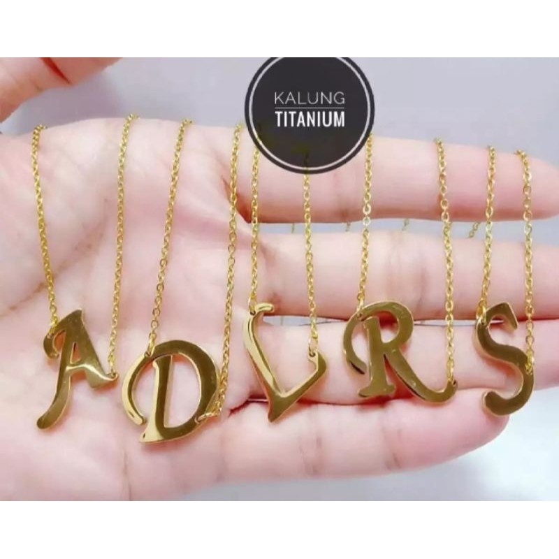 Kalung wanita TITANIUM liontin huruf A-Z CANTIK