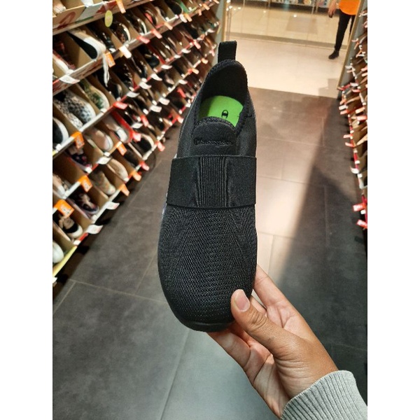 SALE  Sepatu Champion Hitam Sepatu sekolah champion by payless