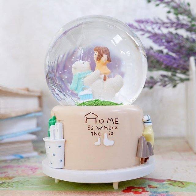 Snowball Bear and girl bola salju musik crystal music box snow globe rainbow led