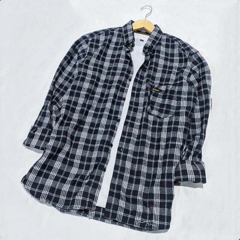 KEMEJA FLANEL WANITA DISTRO KEMEJA SHIRT LENGAN PANJANG ATASAN WANITA KEMEJA TARTAN KEMEJA BLOUSE WANITA KEMEJA KOTAK-KOTAK KEMEJA OVER SIZE KEMEJA JUMBO CASUAL KEMEJA UNISEX TERLARIS REKOMENDASI KEMEJA FLANEL KEMEJA KOREA KEMEJA BALON WANITA BIG SIZE-C.7