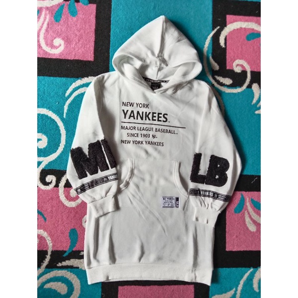 MLB Yankees Hodie Second