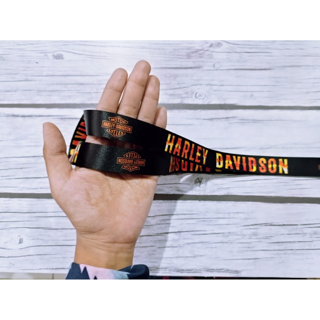 

Lanyard DAVIDSON HITAM | custom logo | print lanyard - gantungan hp - holder - yoyo logo