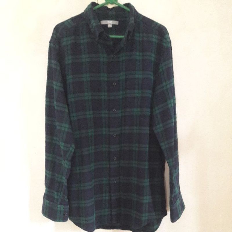 Flanel cowok uniqlo preloved