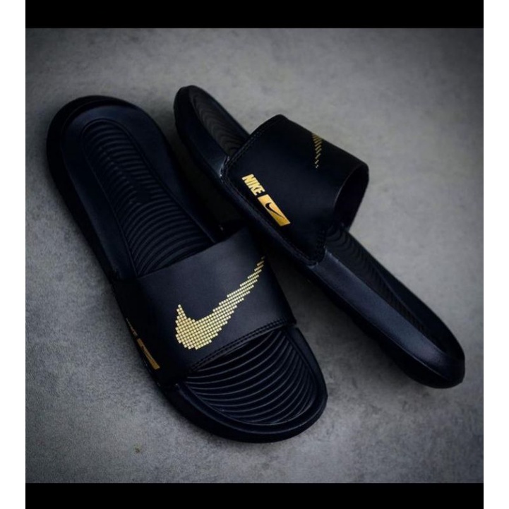 SANDAL,slop PRIA/SENDAL NIKE VICTORY GOLD  FRIIBOX/PAPERBACK).