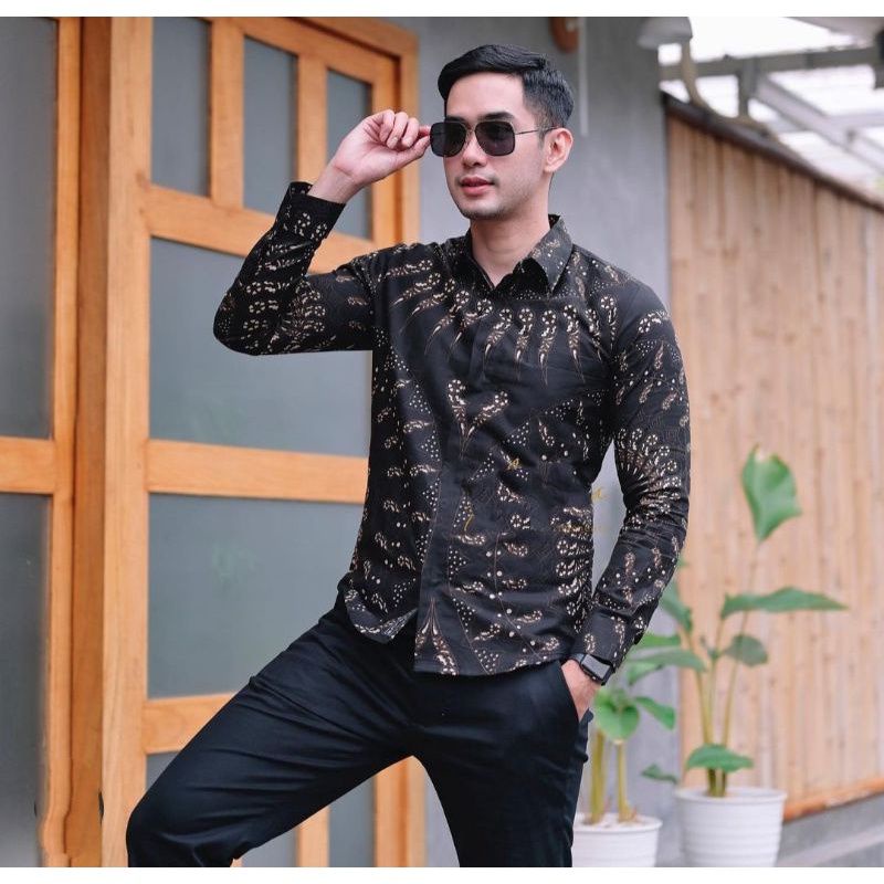 KEMEJA BATIK CAKRA WANGSA SLIMFIT PRIA LENGAN PANJANG FULL