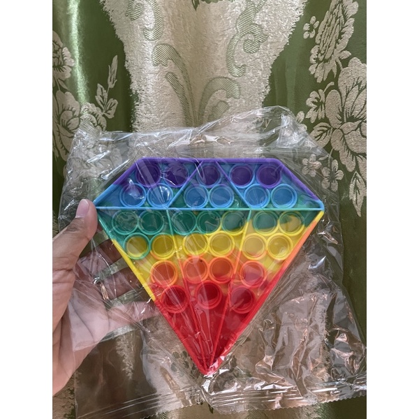 POP IT Rainbow karakter BT21 ice cream mobil dino - Hadiah kado Mainan Anak-Piramid