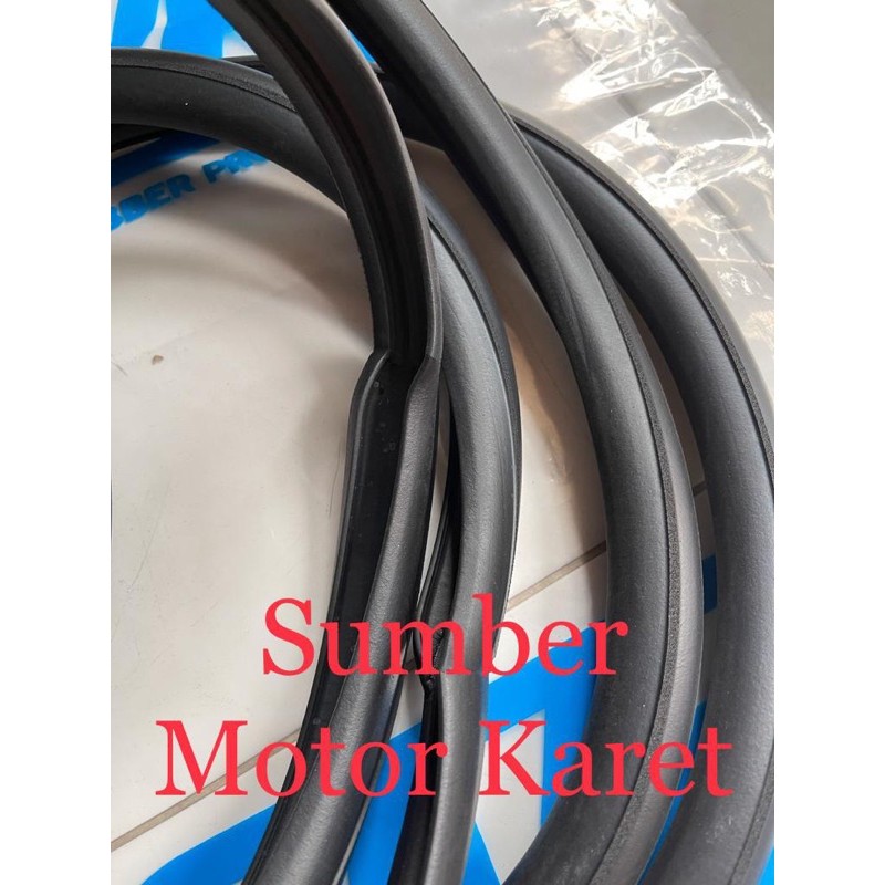 Karet Bagasi Mobil Mercy Tiger W 123