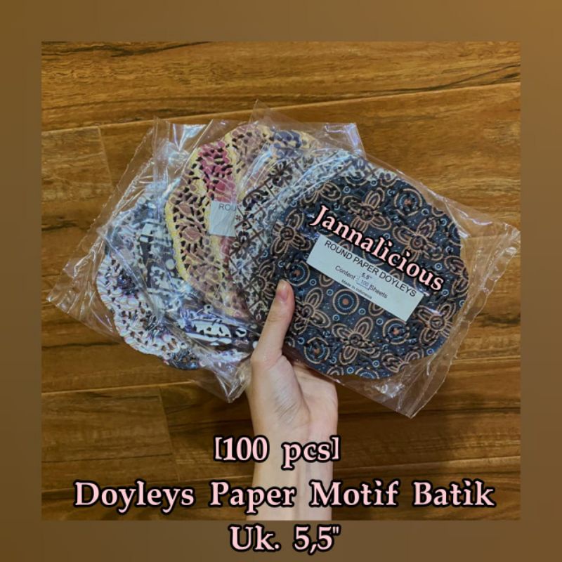 

Doyleys Paper/Kertas Renda Motif Batik Uk 5,5" (14cm)