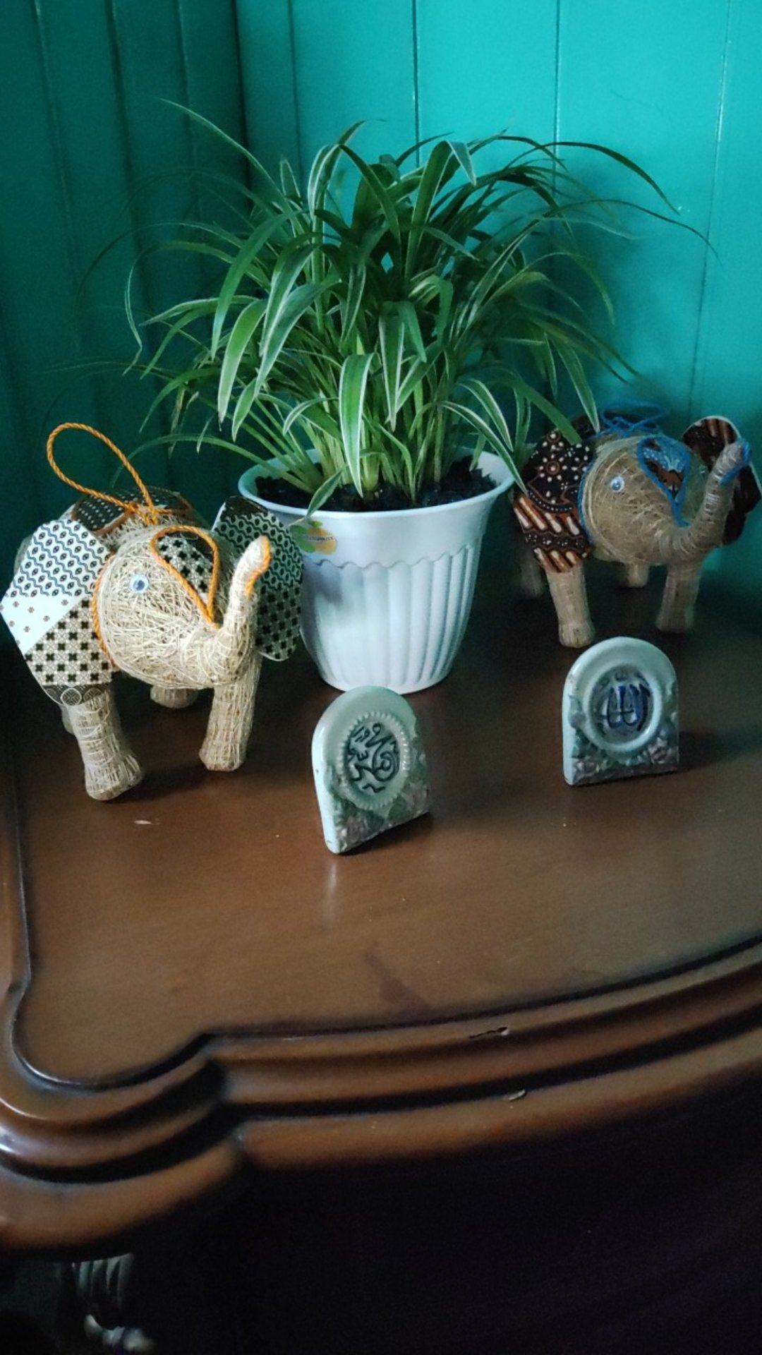 Pajangan Akar Wangi Gajah M 20x10x10 Cm