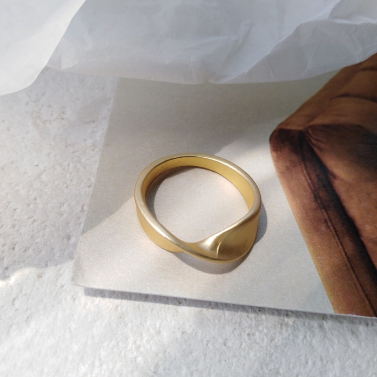 Cincin Jari Telunjuk Vintage Matte Desain Simpul Pita Untuk Wanita