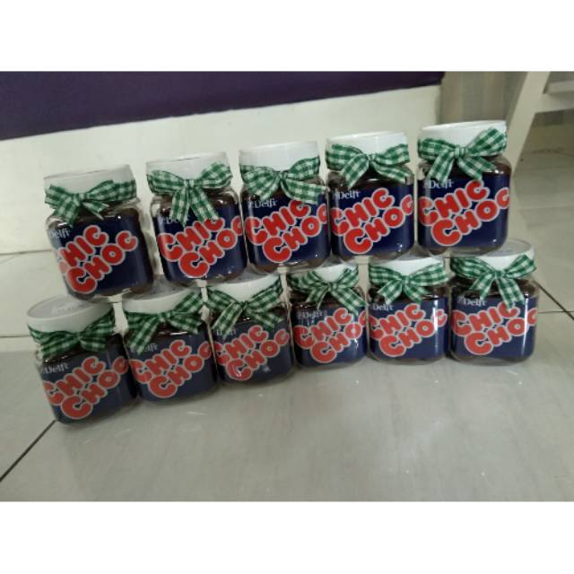 

Coklat delfi chichoc toples mini Hampers Lebaran Parsel lebaran