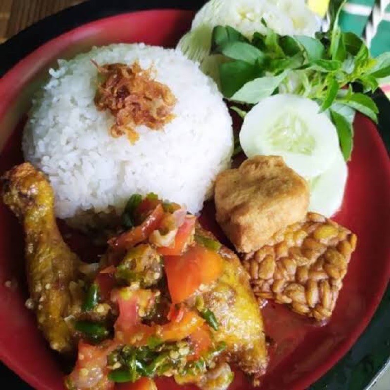 

ayam sambal pecak + nasi