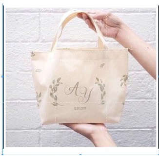 

Tas Souvenir UK 30 x 10 x 20 TRAPESIUM