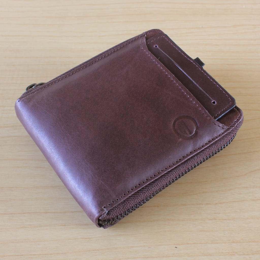 Dompet Pria Model Pendek Lipat Bahan Kulit Sapi Asli dengan Resleting+Holder Kartu - D005