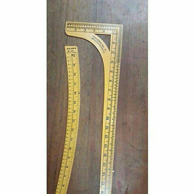 Mistar jahit / mistar pola / penggaris pola