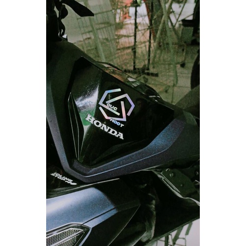 

Louc Shoot Sticker Cuting Hologram