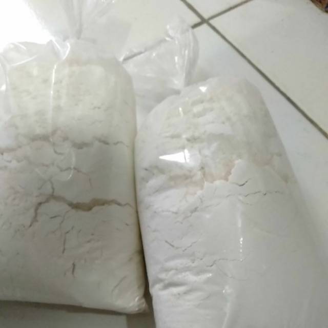 

Tepung terigu 1kg