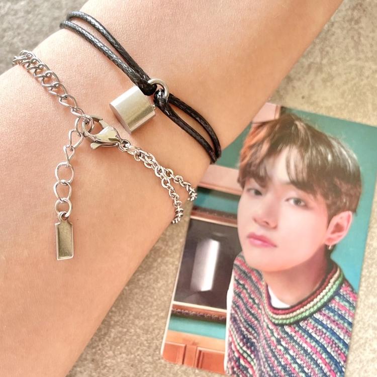 [Art. Q538] ( 1 SET) Gelang Tali Gembok Rantai Taehyung V BTS  Anti  karat Padlock Bracelet Korean W