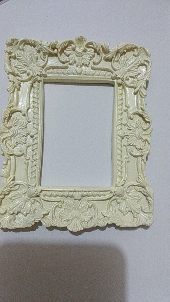 Frame Resin Kotak Ukir Daun 03