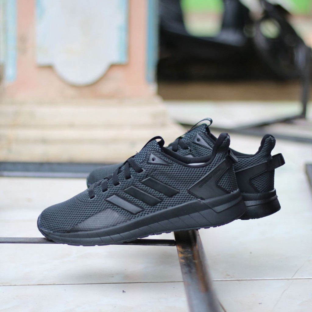 adidas questar ride triple black