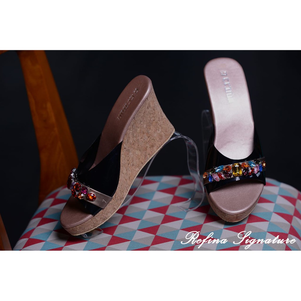 Diamond Wedges 9cm