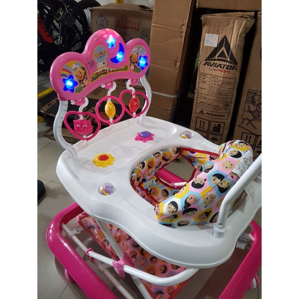 Baby Walker Family FB 181 E Mainan Gantung Musik & Lampu