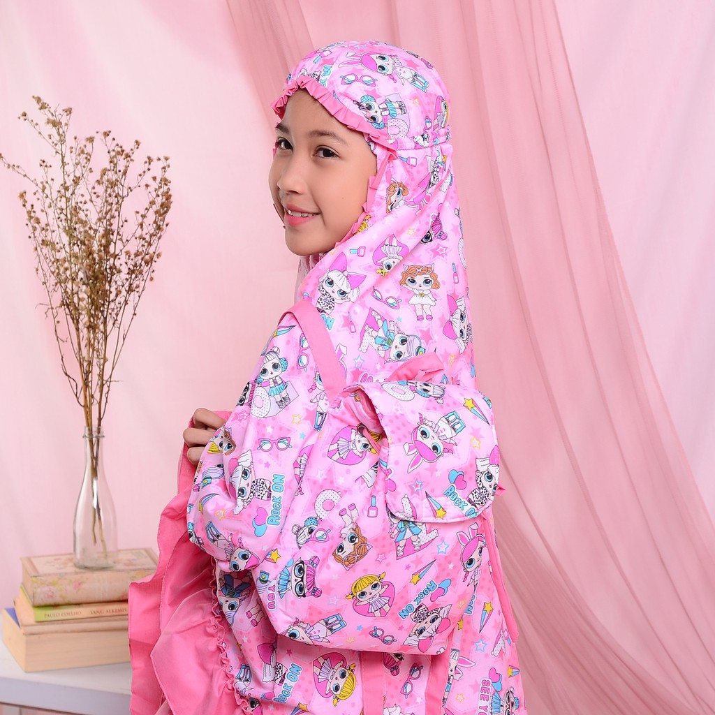 PUSAT MUKENA TASIK - MUKENA ANAK LOL MOTIF ROCK ON WARNA PINK (TAS RANSEL)